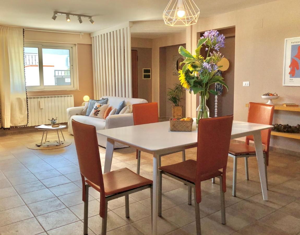 Blue Apricot Apartment Con Jacuzzi Montesilvano Bagian luar foto