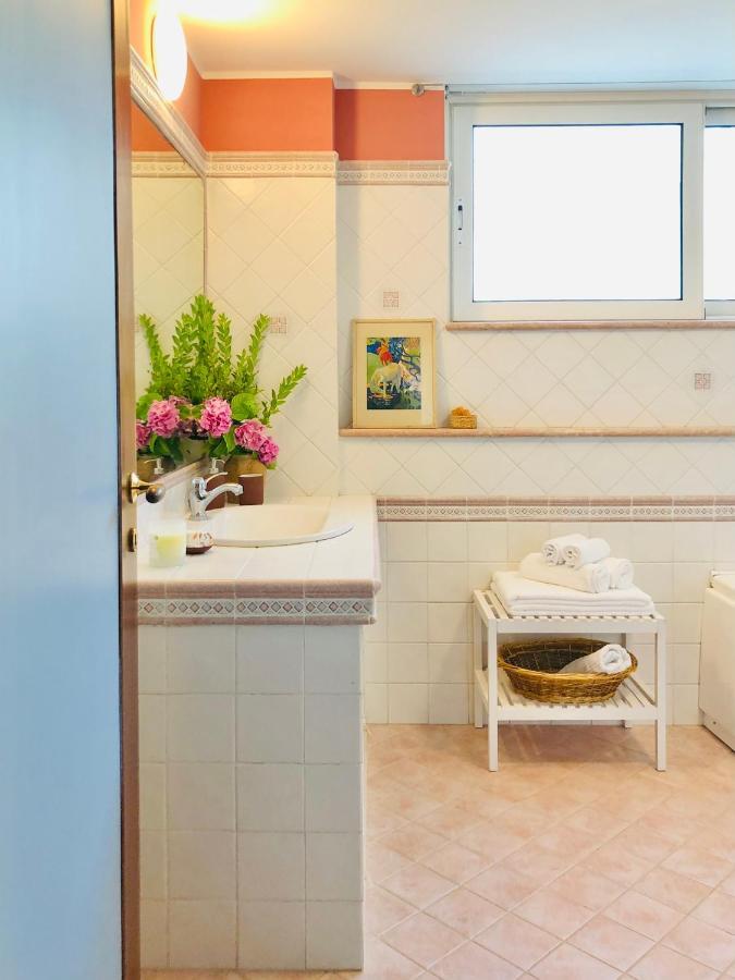 Blue Apricot Apartment Con Jacuzzi Montesilvano Bagian luar foto